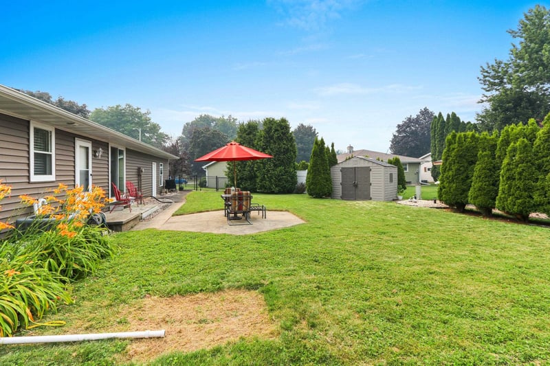 424 Orchard Ln, Little Chute, WI 54140-1140