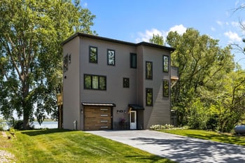 2754 Harbor Lights Ln, Suamico, WI 54173