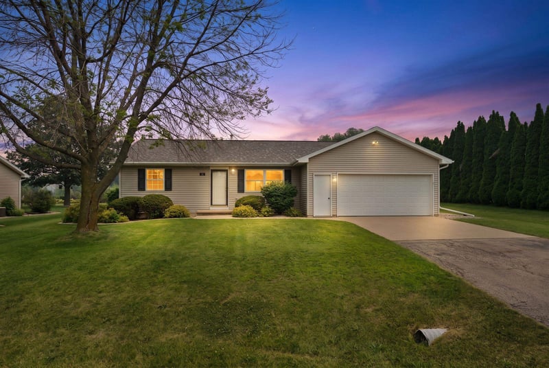 N162 Hopfensperger Rd, Appleton, WI 54915