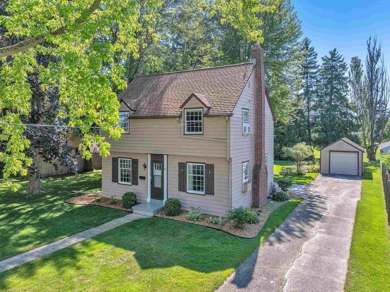 911 Madison St, Chilton, WI 53014