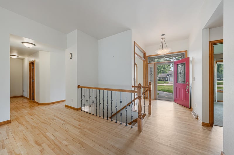 715 Jennifer Ct, Omro, WI 54963