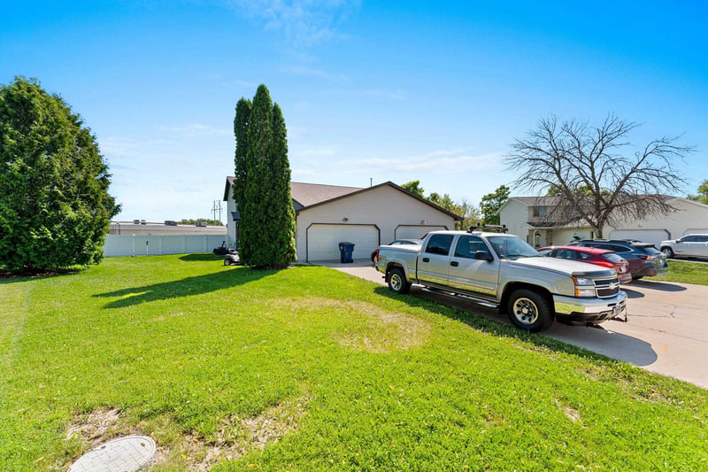 2744 Monaco Dr, Green Bay, WI 54311-6683