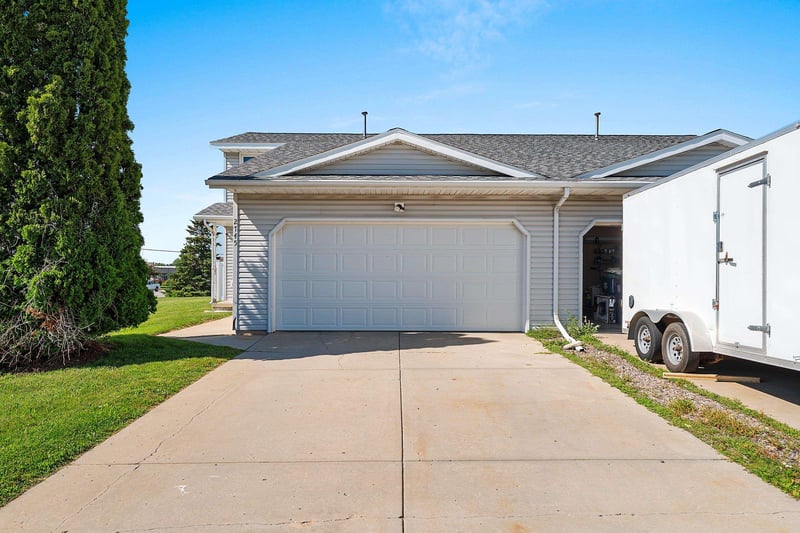 2745 Monaco Dr, Green Bay, WI 54311-6683