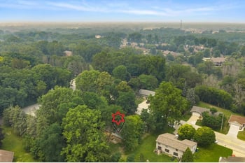 2596 Deckner Ave, Green Bay, WI 54302-4928