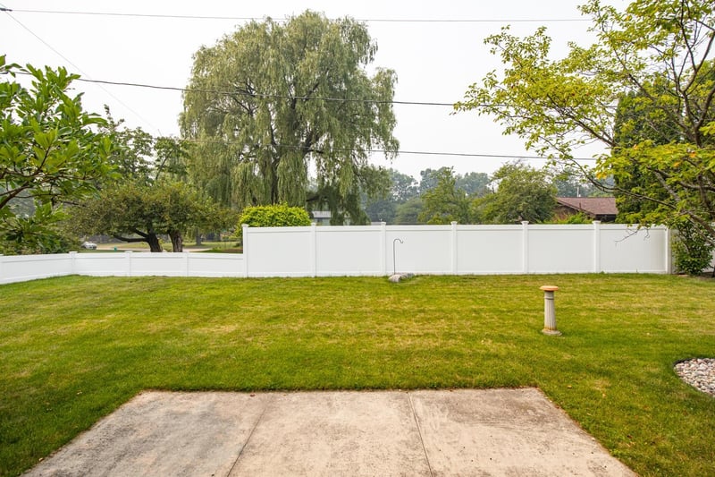 1203 Montclaire Ct, Appleton, WI 54915