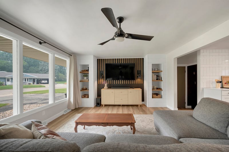 N4160 Peterson Rd, Kaukauna, WI 54130