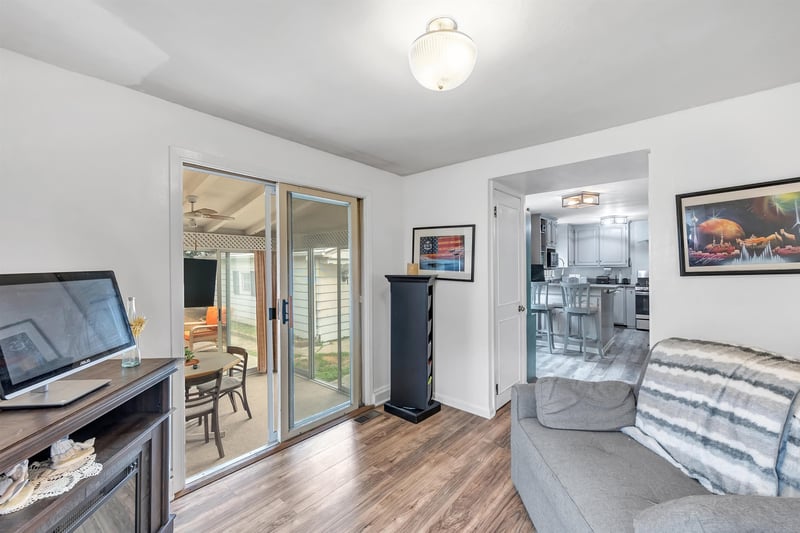 1033 Royal Blvd, Green Bay, WI 54303