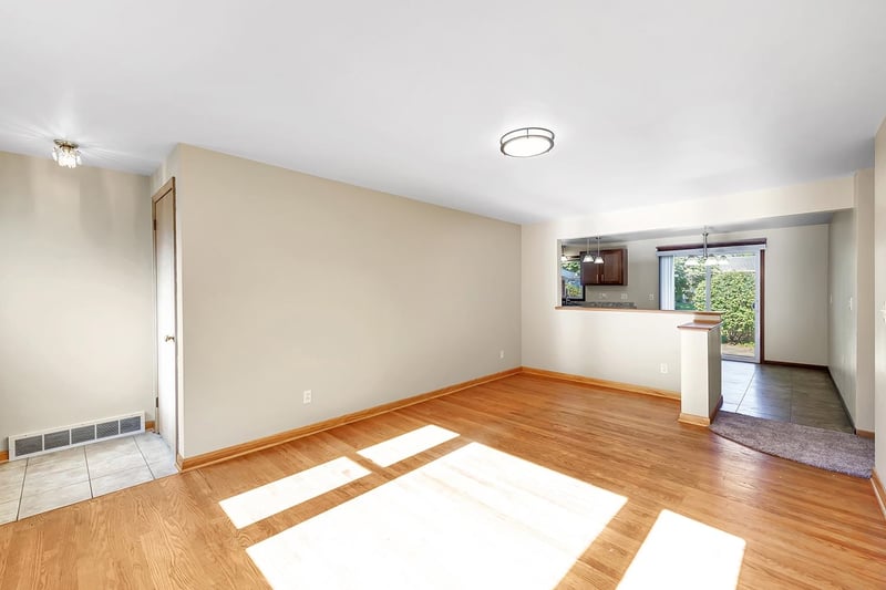 557 Ruth St, Green Bay, WI 54302