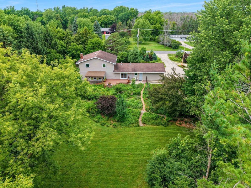 4351 Creamery Rd, De Pere, WI 54115