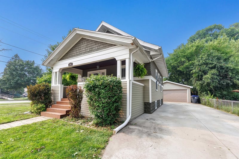 504 Hewitt St, Neenah, WI 54956