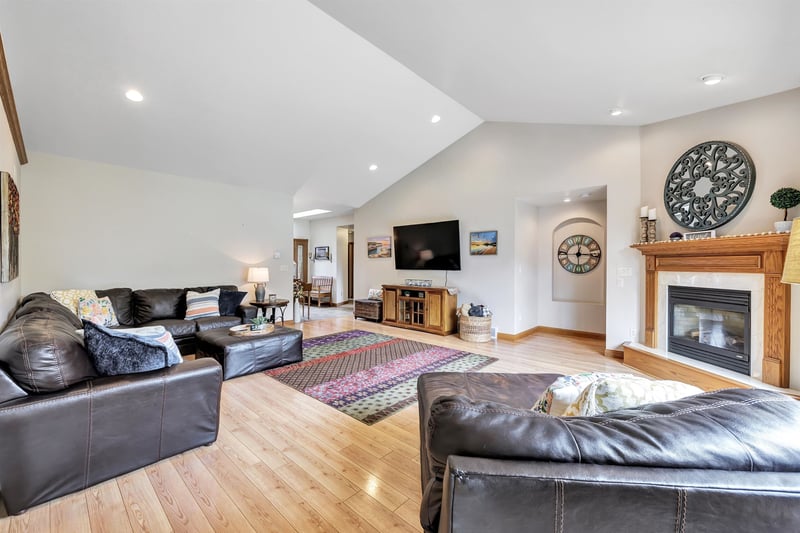1414 Melissa Ln, New Holstein, WI 53061