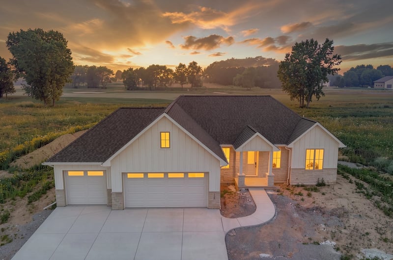 728 Royal St Pats Dr, Wrightstown, WI 54180