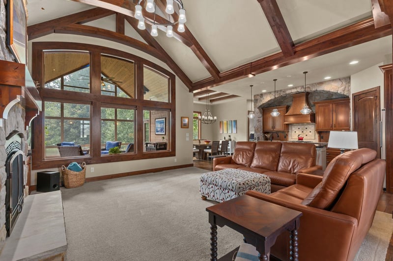 1835 Presidential Dr, Neenah, WI 54956