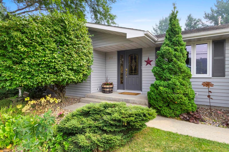 212 Madison St, Oconto, WI 54153
