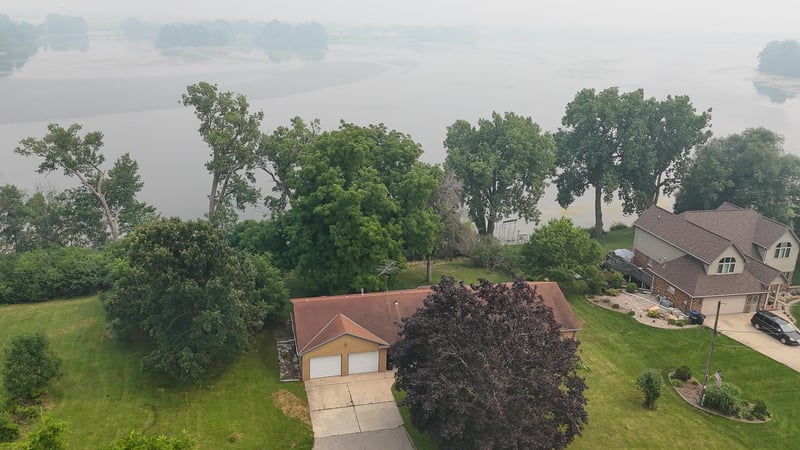 853 Neff Ct, Neenah, WI 54956