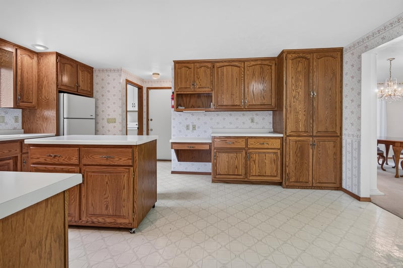 713 Canberry Ct, De Pere, WI 54115-3698