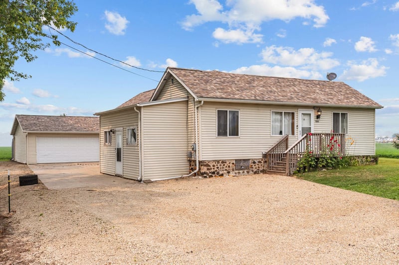 3241 County Rd K, Omro, WI 54963