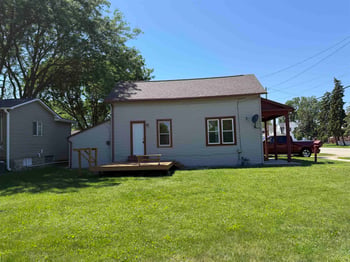 121 E Melvin Ave, Oshkosh, WI 54901