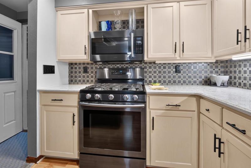 511 Superior Rd, Green Bay, WI 54311-7558
