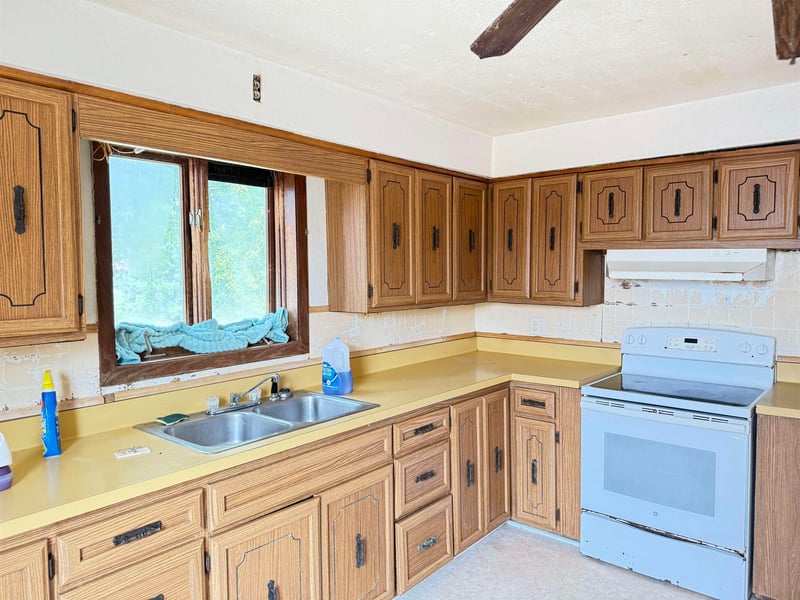 N2591 Meade St, Appleton, WI 54913