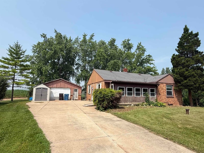 N2591 Meade St, Appleton, WI 54913