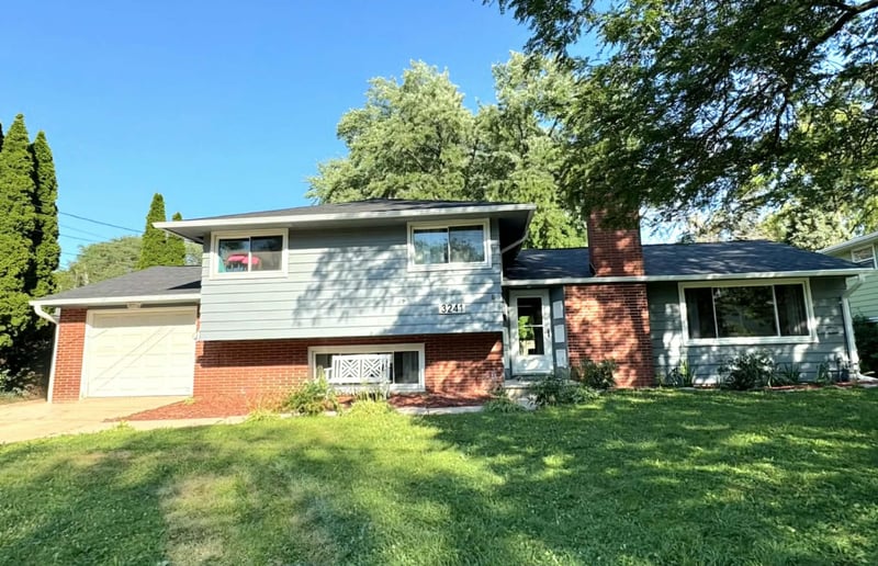 3241 Clay St, Green Bay, WI 54301