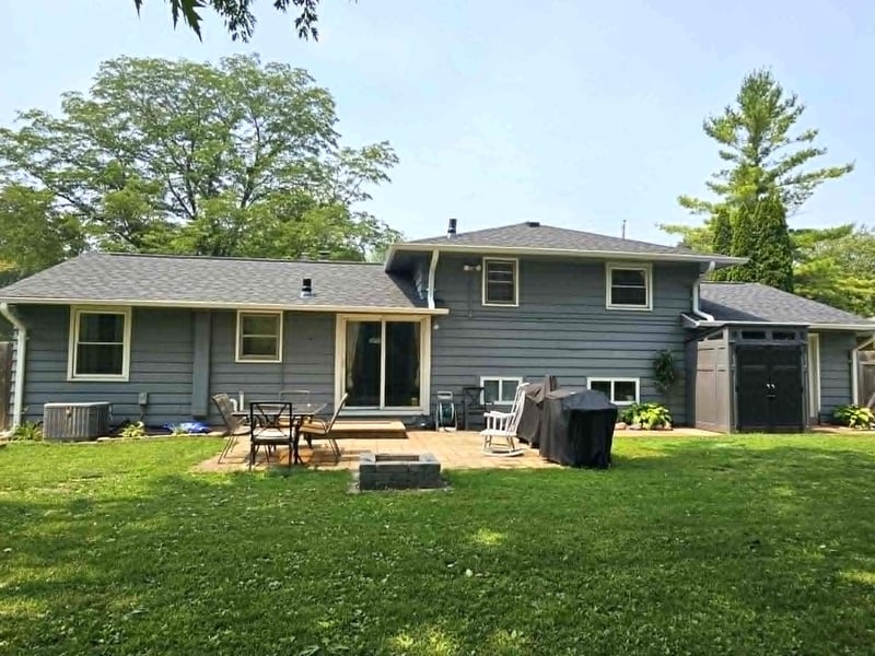 3241 Clay St, Green Bay, WI 54301