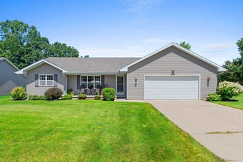 3405 Paula St, Green Bay, WI 54311