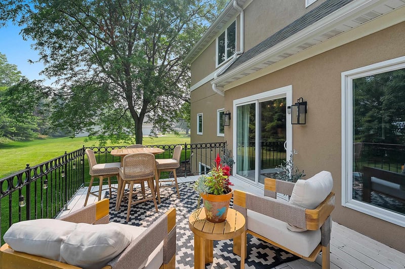1111 Huntington Way, Suamico, WI 54173-3