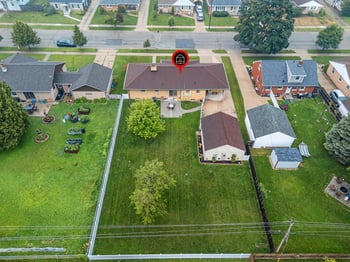 1237 Bond St, Green Bay, WI 54303