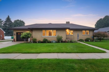 1237 Bond St, Green Bay, WI 54303