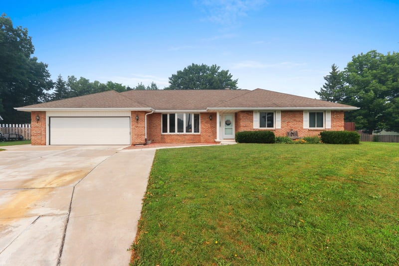 2615 Edgewood Ln, Green Bay, WI 54302