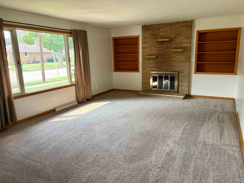 416 Park St, Green Bay, WI 54303