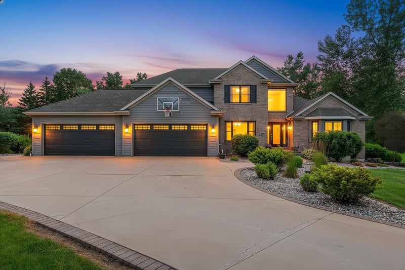 3401 Knox Ln, Neenah, WI 54956