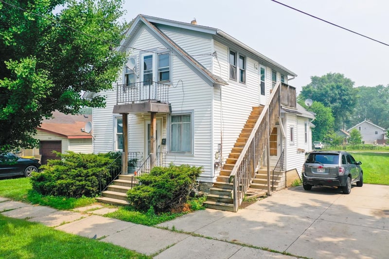 1319 Day St, Green Bay, WI 54302-1914