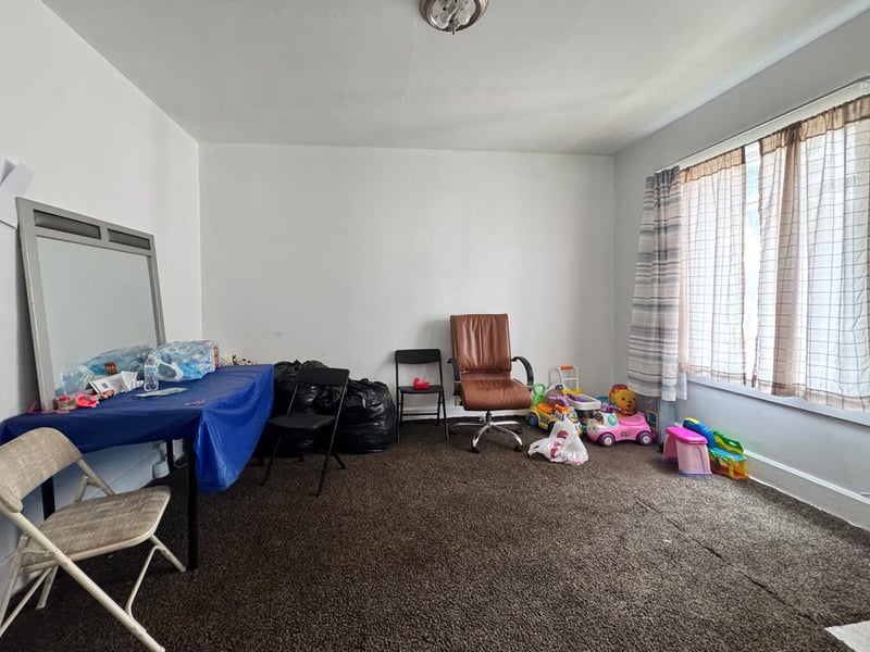 1319 Day St, Green Bay, WI 54302-1914