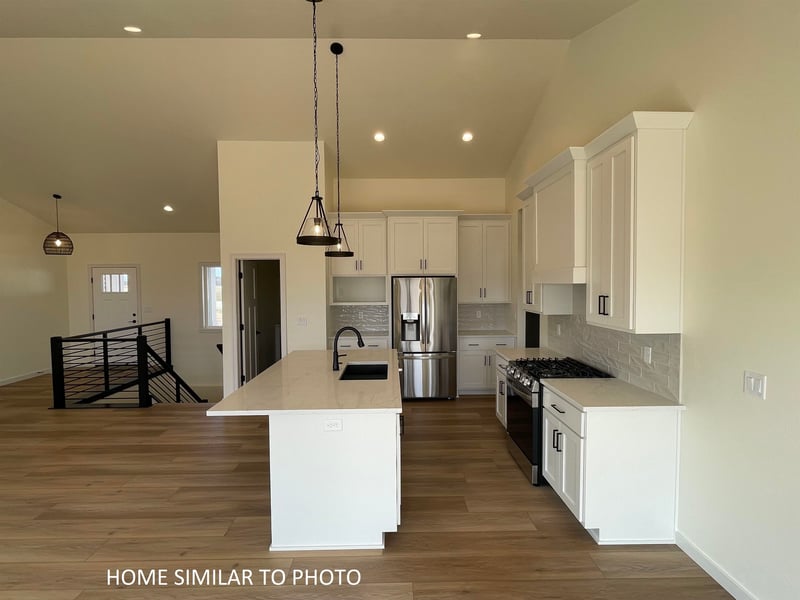 3664 Evelyn Rose Ln, Suamico, WI 54313