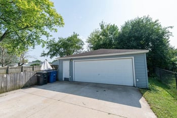1085 Cumberland Trl, Oshkosh, WI 54904
