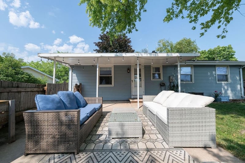 1085 Cumberland Trl, Oshkosh, WI 54904