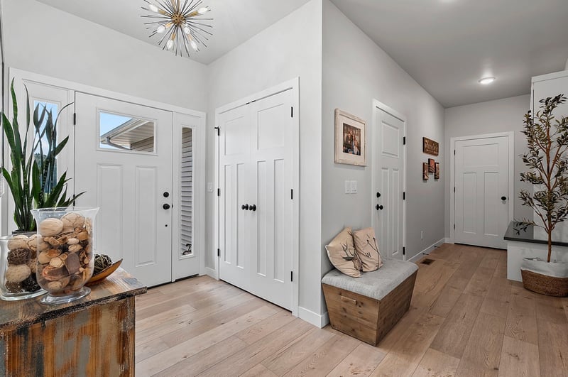2066 Fescue Way, Suamico, WI 54313