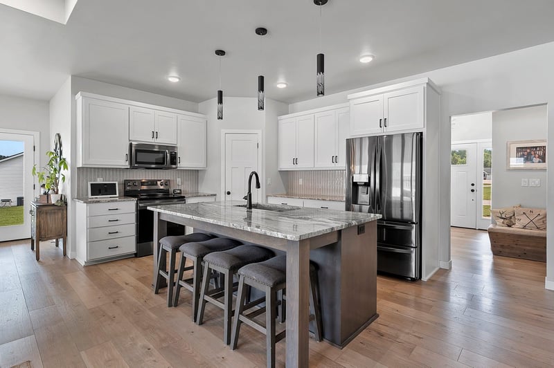 2066 Fescue Way, Suamico, WI 54313