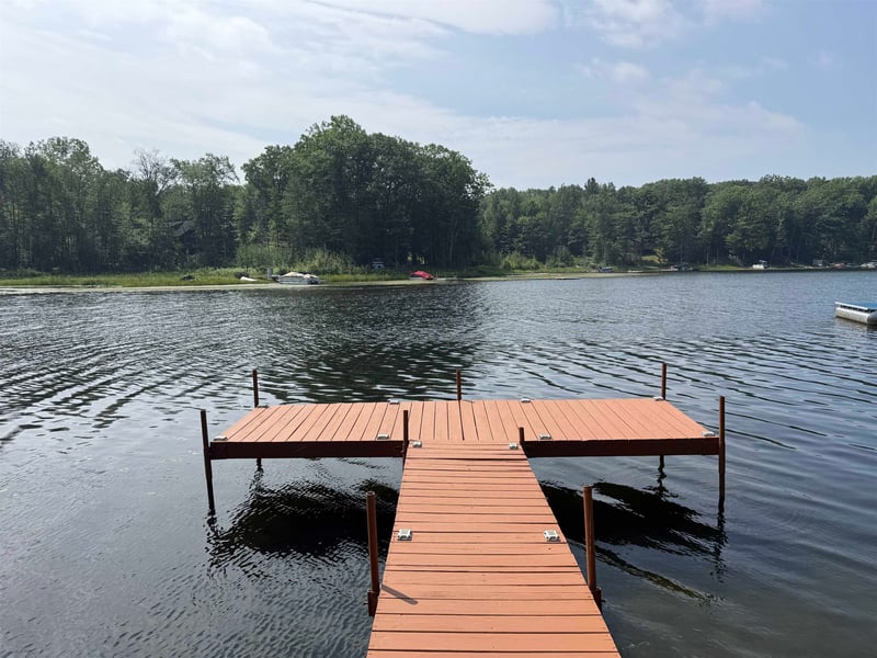 N8871 Oak Ln, Gresham, WI 54128