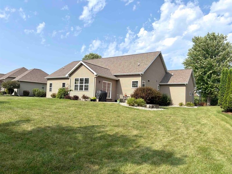 2701 Glenhurst Ln, Appleton, WI 54913-8086