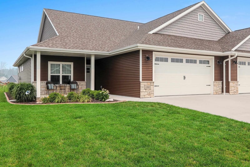 2360 Hidden Winds Ln, Green Bay, WI 54303-6020