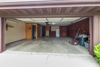 301 Oak Manor Dr, Oshkosh, WI 54904