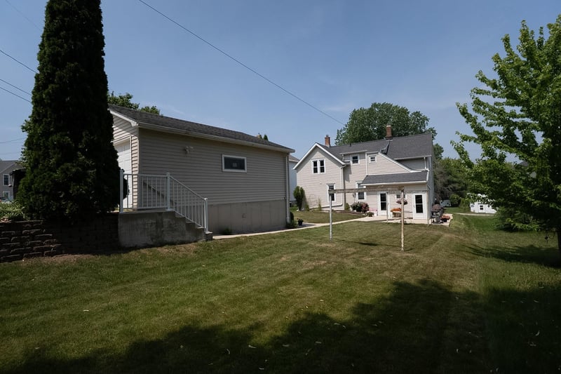 309 Clay St, Chilton, WI 53014