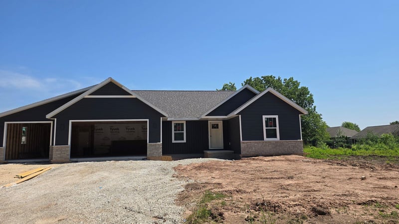 1005 Lotus Trl, Menasha, WI 54952