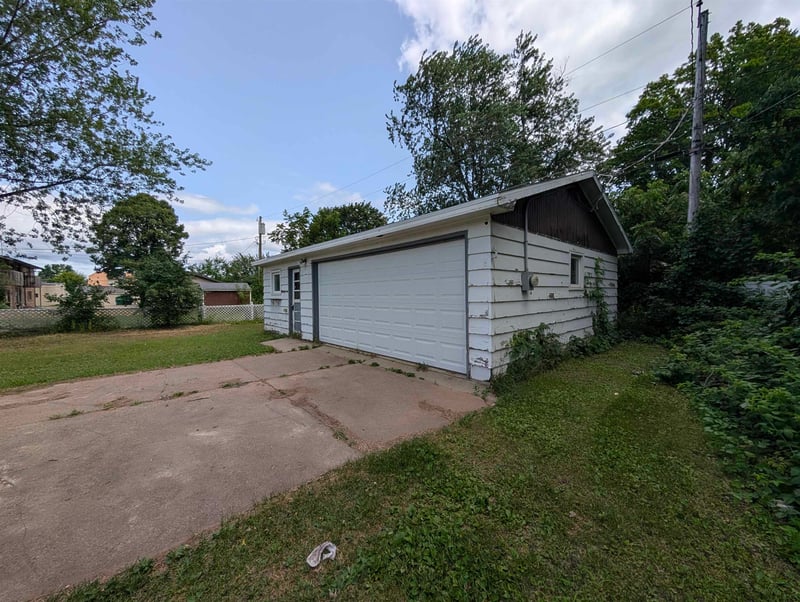 130 Andrews St, Shawano, WI 54166