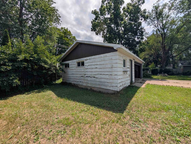 130 Andrews St, Shawano, WI 54166