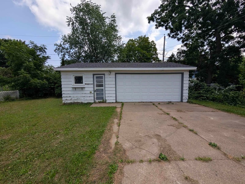 130 Andrews St, Shawano, WI 54166